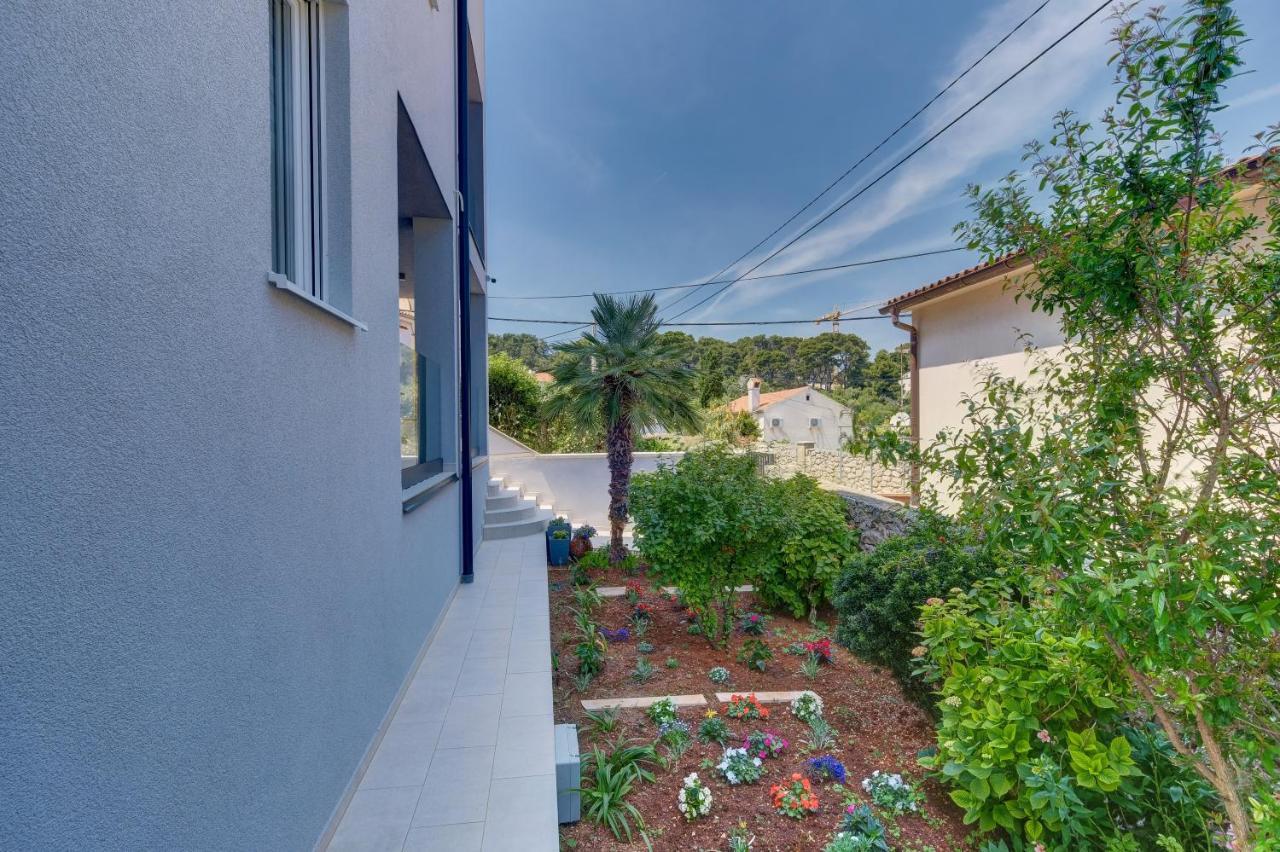 Apartments Hemetek Veli Lošinj Eksteriør bilde