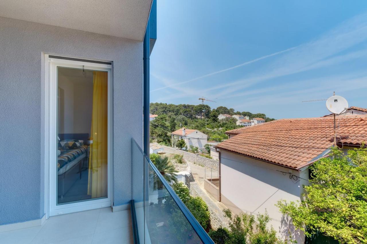 Apartments Hemetek Veli Lošinj Eksteriør bilde