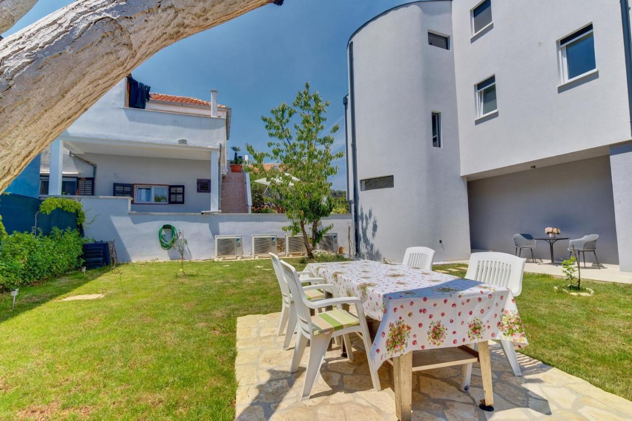 Apartments Hemetek Veli Lošinj Eksteriør bilde