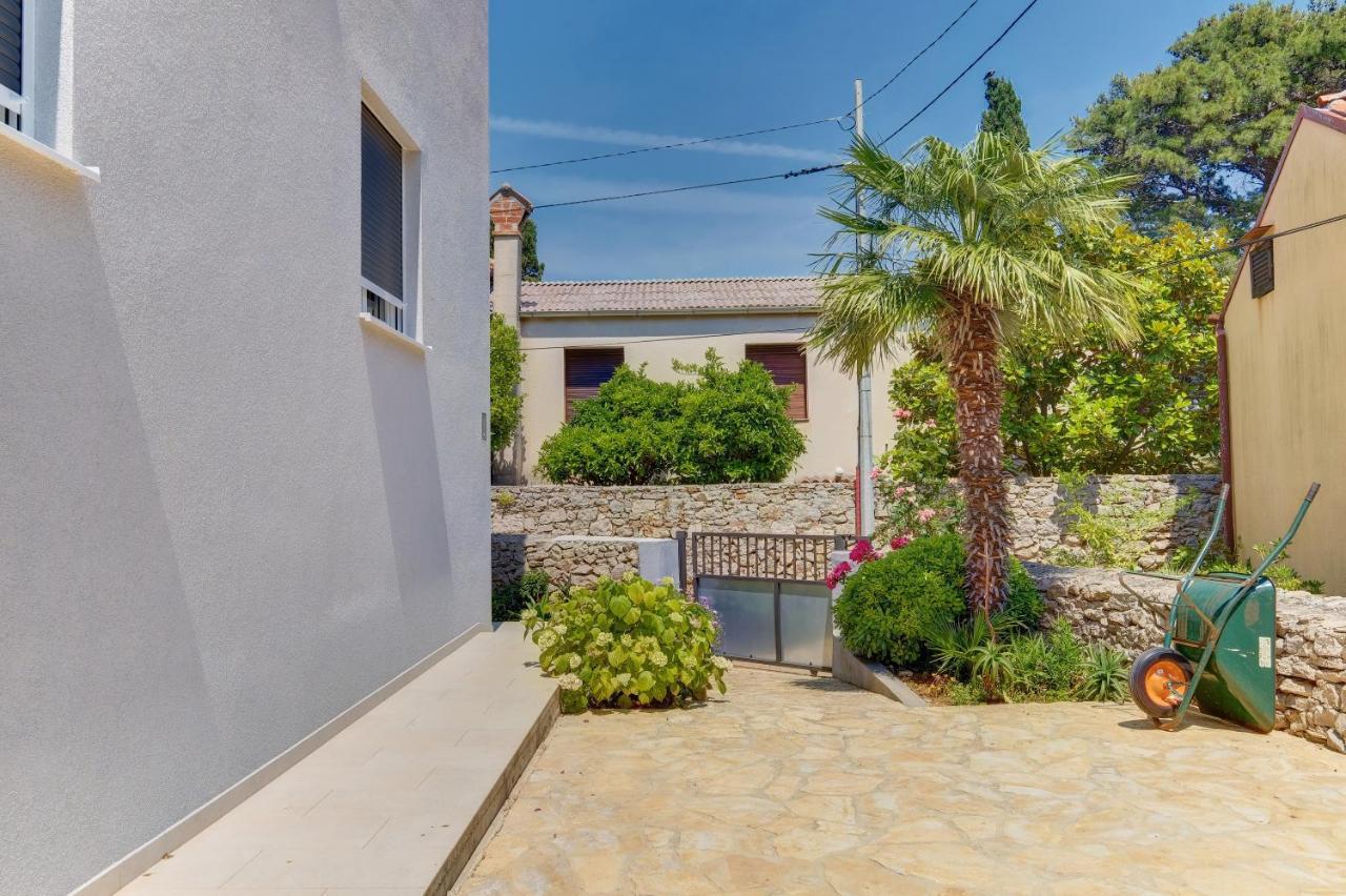 Apartments Hemetek Veli Lošinj Eksteriør bilde